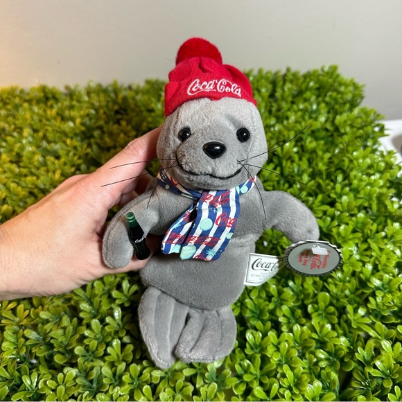 NWT Coca-Cola Vintage Gray Plush Beanie Seal with Red Hat and Scarf - Picture 2 of 7